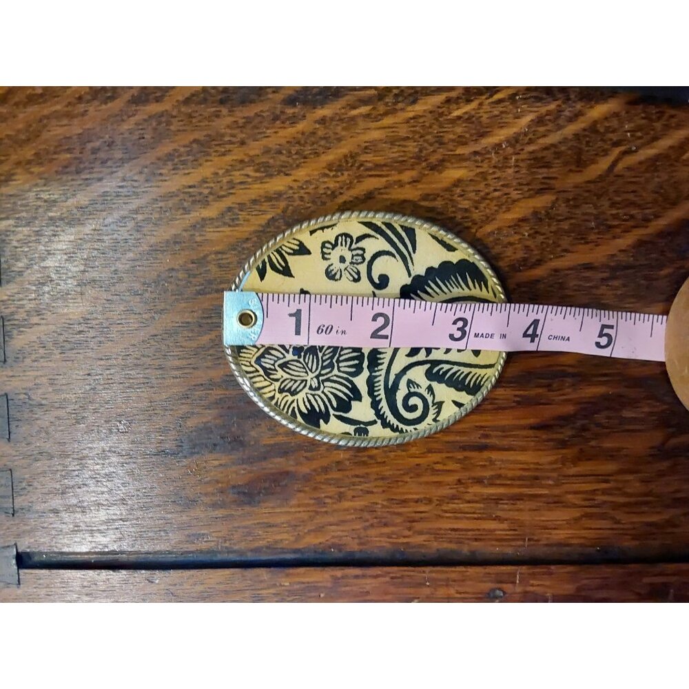 NEW Vintage No Brand Women's Black and Cream Floral Belt Buckle. Made in Spain - Picture 3 of 4